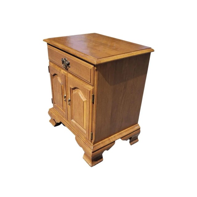 Wood 1970s Ethan Allen Heirloom Maple Bedside Tables Nightstands, a Pair For Sale - Image 7 of 12