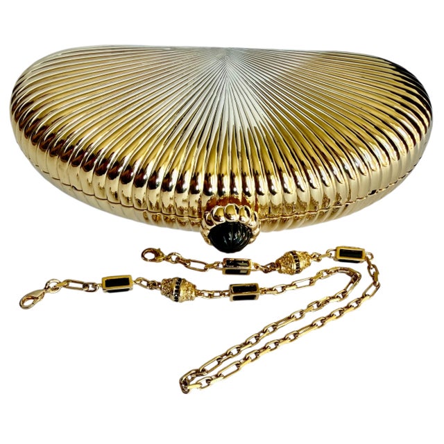 From ball gowns to blue jeans, opulent events to dinner with friends, you never need a reason to carry a Judith Leiber...