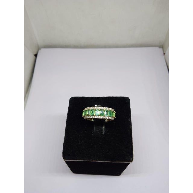 Gemstone details Gold Purity: 18K Solid Gold Diamond: 0.60 cts 18K gold Gross weight: 4.27 grams Net weight: 4.15 grams...