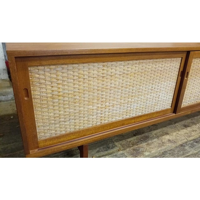 Modell RY 26 Sideboard in Teak by Hans Wegner for Ry Møbler, 1950s For Sale - Image 11 of 16