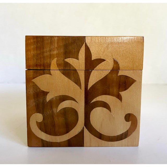 English Original Signed Lidded Marquetry Small Wood Box For Sale - Image 3 of 10