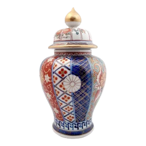 Early 20th Century Chinese Porcelain Polychrome Panels Lidded Ginger Jar