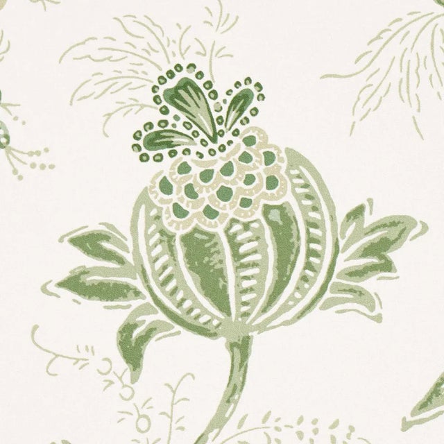 Chinoiserie Sample - Schumacher x Mark D. Sikes Chinoiserie Vine Wallpaper in Leaf Green For Sale - Image 3 of 6