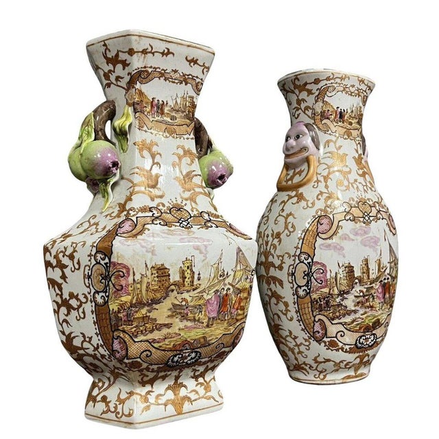 Period: 20th century Style: Asian art Condition: Good condition Material: Porcelain Height: 38