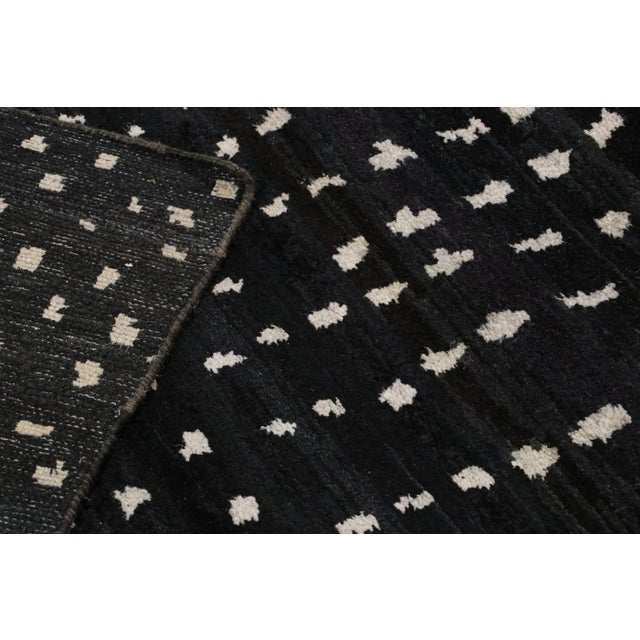 Textile Rug & Kilim’s Modern Moroccan Style Rug in Black and White Geometric Pattern For Sale - Image 7 of 8