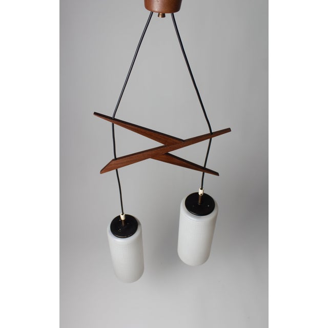 Height-Adjustable Pendant Light, Italy, 1960s, in Good conditions. Designed 1960 to 1969 Up to 250V (Europe/UK...
