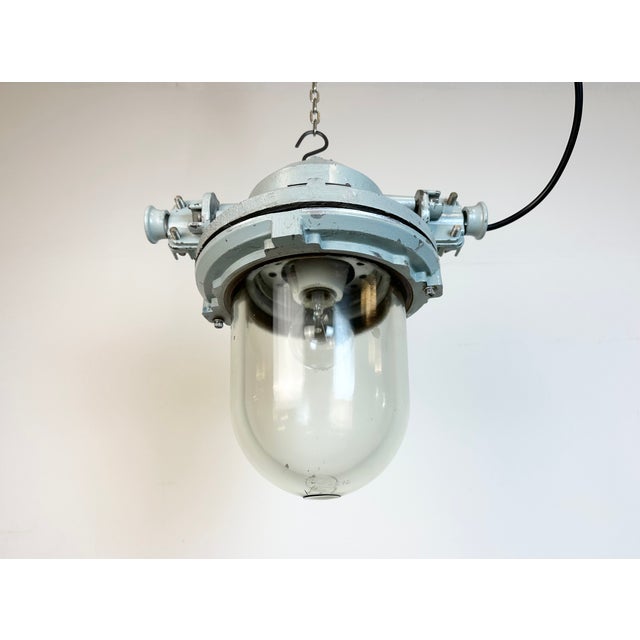 Vintage Industrial Cast Aluminium Light from Elektrosvit, 1970s For Sale - Image 10 of 14