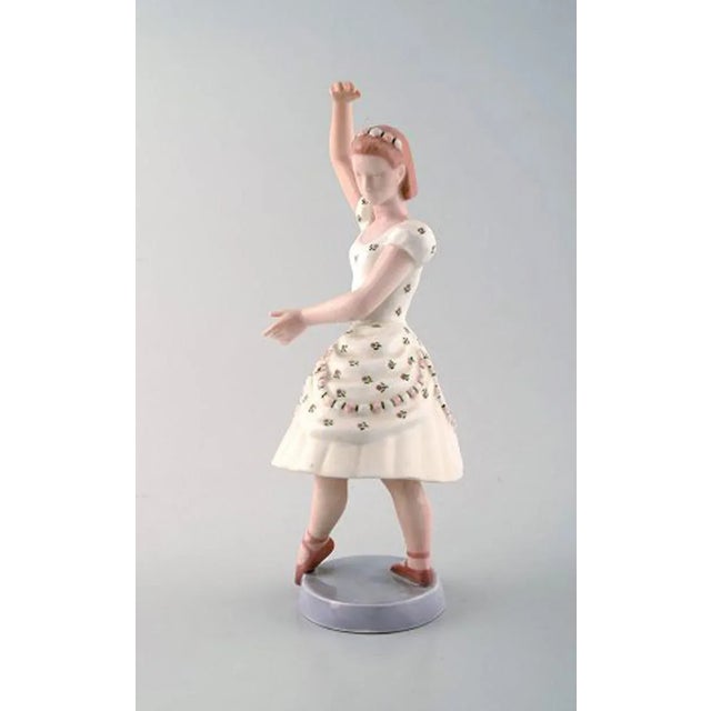 B & G / Bing & Grondahl - Columbine porcelain figurine - number 2355. 1st. factory quality. Height 24.5 cm. In perfect...