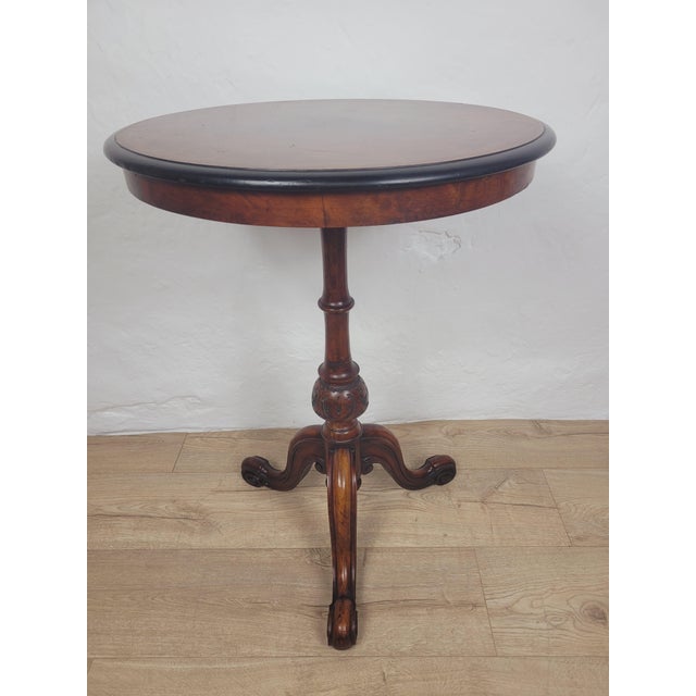 Victorian Occasional Table in Carved Walnut, 1890s For Sale - Image 10 of 15