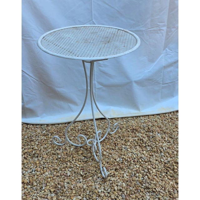 Small Tripod Side Table in Perforated Wrought Iron with White Lacquer by Mategot Mathieu, 1950 For Sale - Image 10 of 10