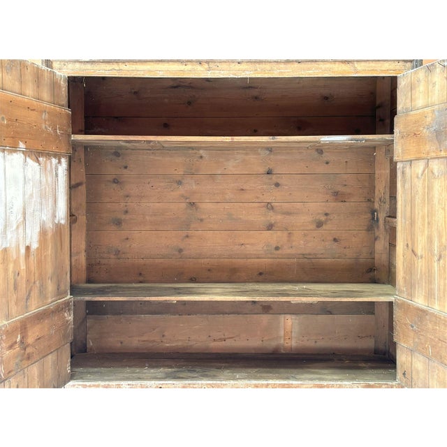 Up for grabs here is a stunning shaker style larder / pantry cupboard in antique pine. Very heavy and all in original...