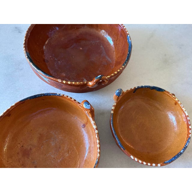 Ceramic Set of 3 Vintage Mexican Terra Cotta Nesting Bowls For Sale - Image 7 of 10