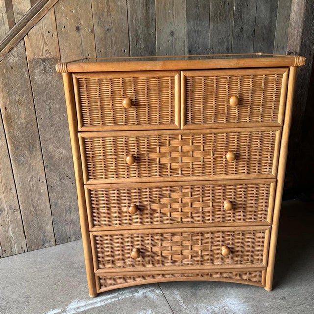 Wicker 5 drawer chest of drawers Condition is excellent. Length 102cm overall Height 85cm Depth 44cm