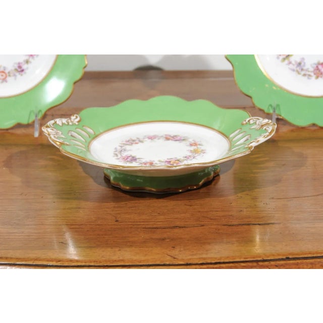 Mid 19th Century Antique Ridgway Porcelain Compote with Green Rim & Floral Décor For Sale - Image 5 of 9