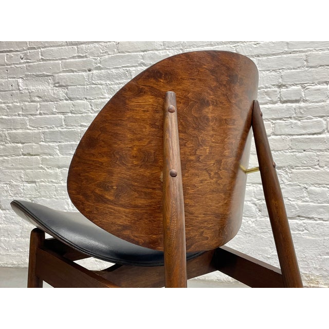 Pair - Mid Century Modern Clam Shell Chairs by Kodawood, C. 1960's For Sale - Image 14 of 18