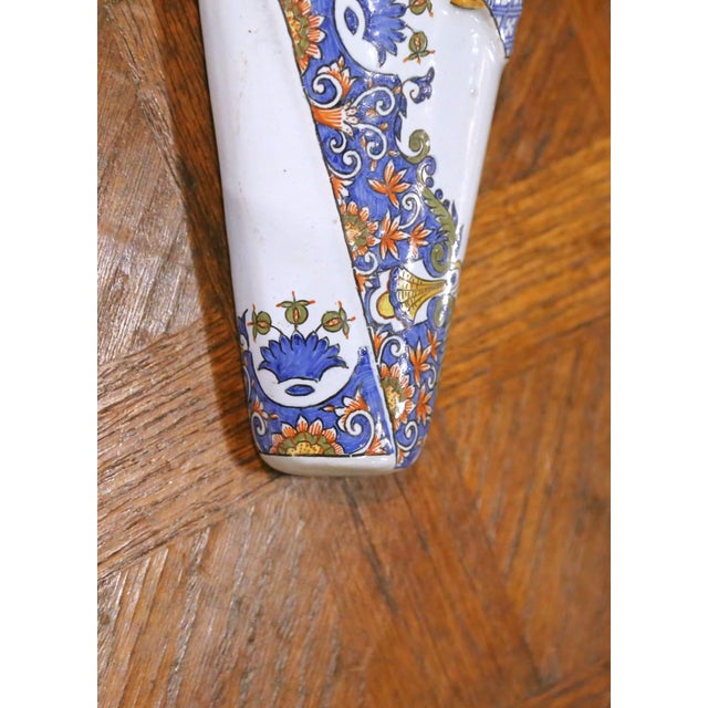 Pair of 19th Century French Porquier-Beau Quimper Faience Wall Vases For Sale - Image 10 of 14