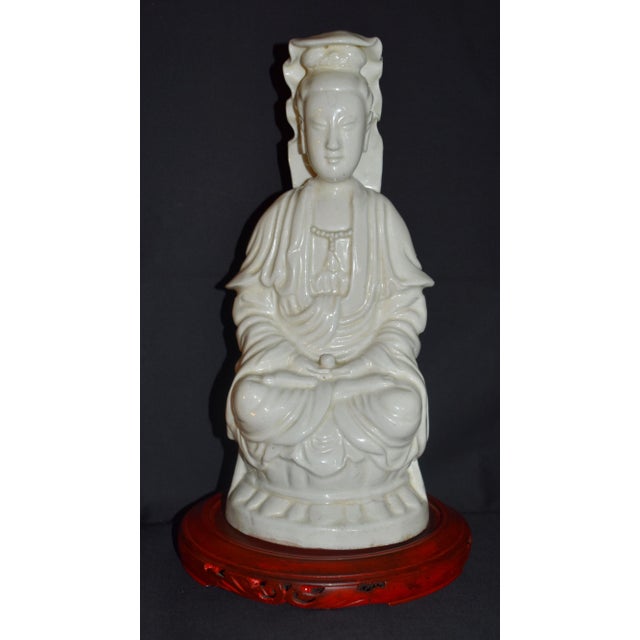 Chinese Pair Antique Chinese Blanc De Chine Porcelain Guanyin Statues Dehua Figures For Sale - Image 3 of 18