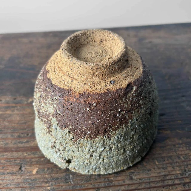 Ceramic Shōwa Earthenware Organic Chawan 茶碗 Matcha Bowl, 1960s For Sale - Image 7 of 13