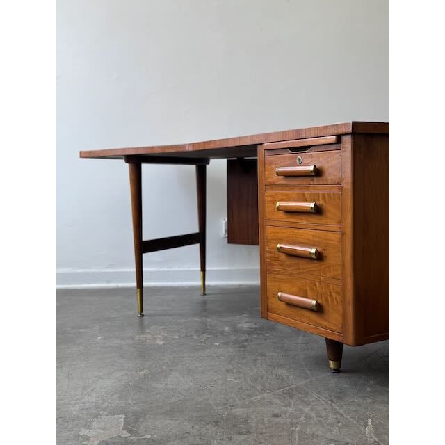 1960's Executive Desk by Founder's Furniture For Sale - Image 18 of 18