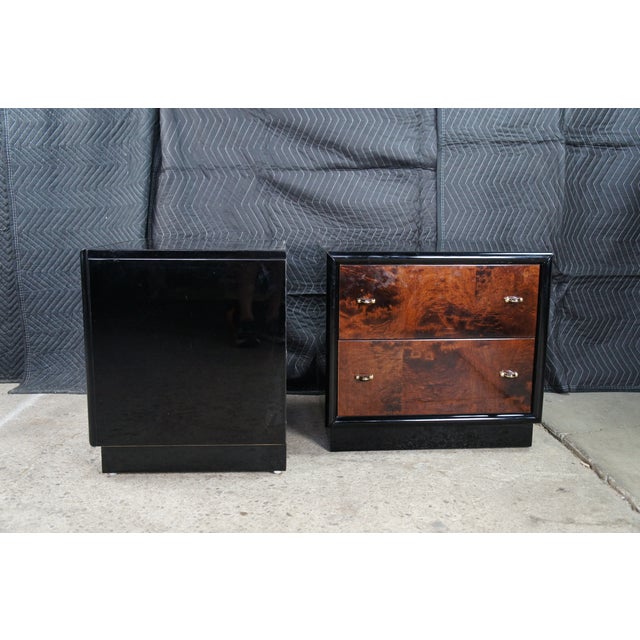 1980s Henredon Scene III Art Deco Walnut Burl Black Lacquer Nightstands Bedside Tables, Pair For Sale - Image 11 of 12