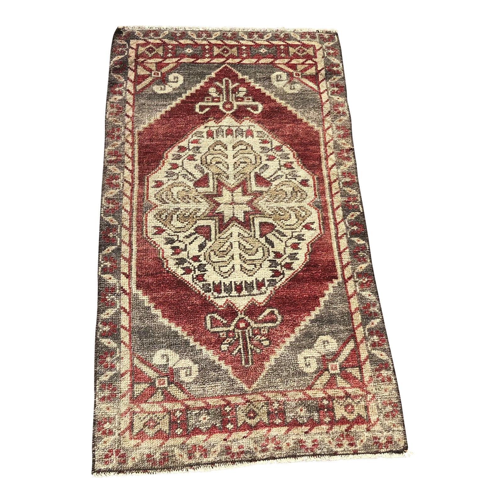 1960s Vintage Oushak Small Door Mat Rug- 1′8″ × 3′1″ | Chairish