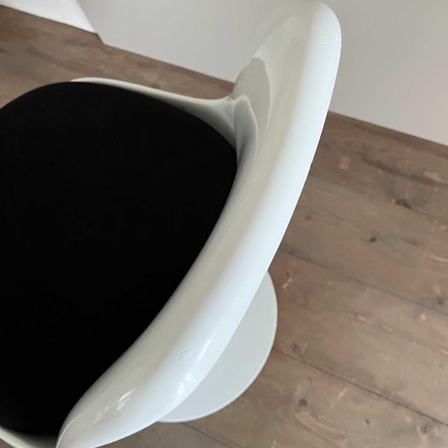 Tulip Chair by Eero Saarinen for Knoll For Sale - Image 6 of 18