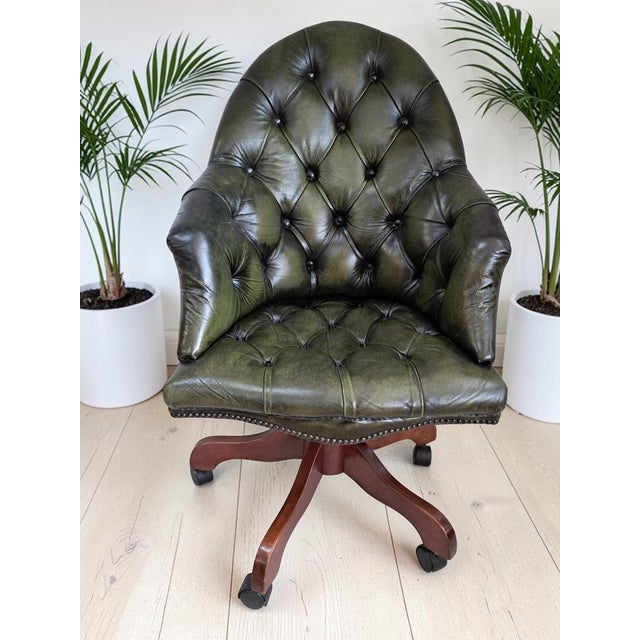Introducing an exquisite vintage find for your discerning taste: the ring mekanikk directors chair, a true embodiment of...