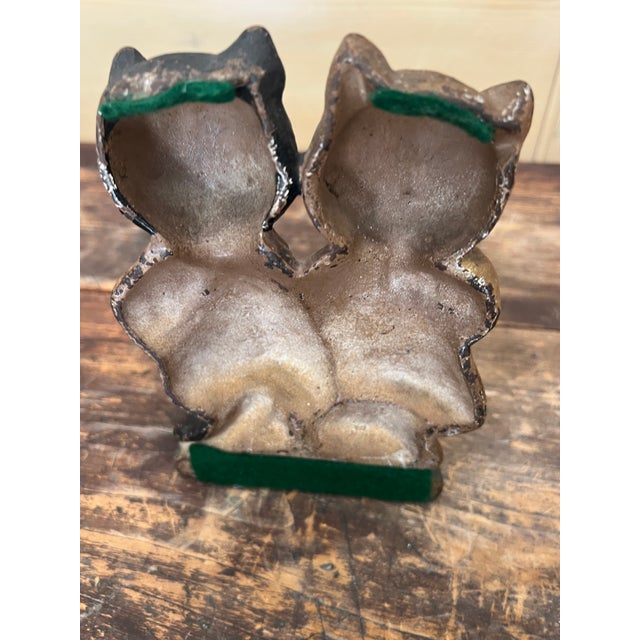 American 1920s Antique Hubley Cast Iron "Twin Kitties" Door Stop For Sale - Image 3 of 3