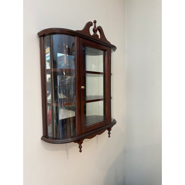 Brown Victorian Curved Glass Mahogany 3 Tier Hanging Vitrine Wall Display Curio Cabinet For Sale - Image 8 of 13