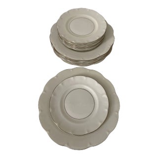 1950s Theodore Haviland New York Leeds Cream & White Dinner & Salad Plates- 12 Pieces For Sale
