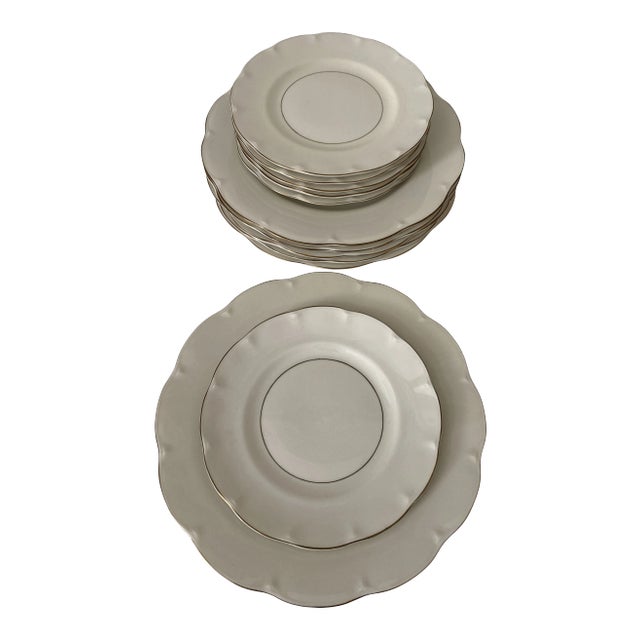 1950s Theodore Haviland New York Leeds Cream & White Dinner & Salad Plates- 12 Pieces For Sale