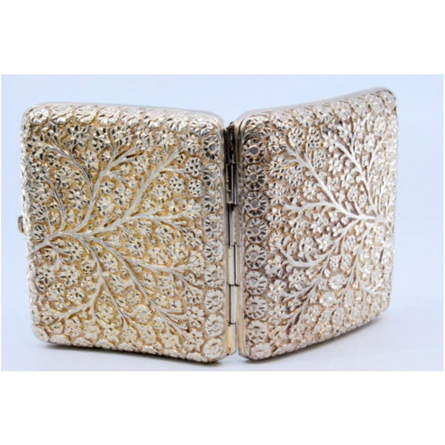 Curved Silver Cigarette Case with Flower and Branch Reliefs For Sale - Image 4 of 10