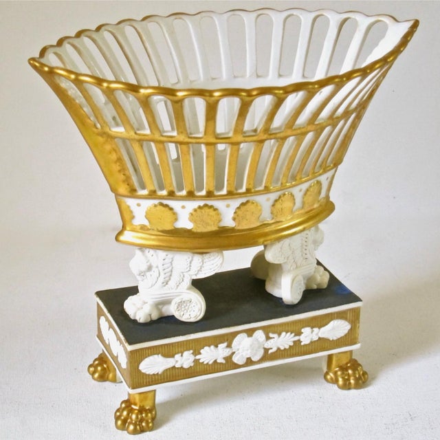 Antique Early 19th Century French Empire Paris Porcelain Corbeille or Basket With Lion Paw Feet Circa 1820 For Sale In New York - Image 6 of 14