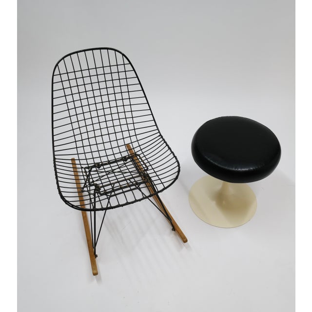 Knoll 1970s Tulip Stool by Eero Saarinen for Knoll For Sale - Image 4 of 15