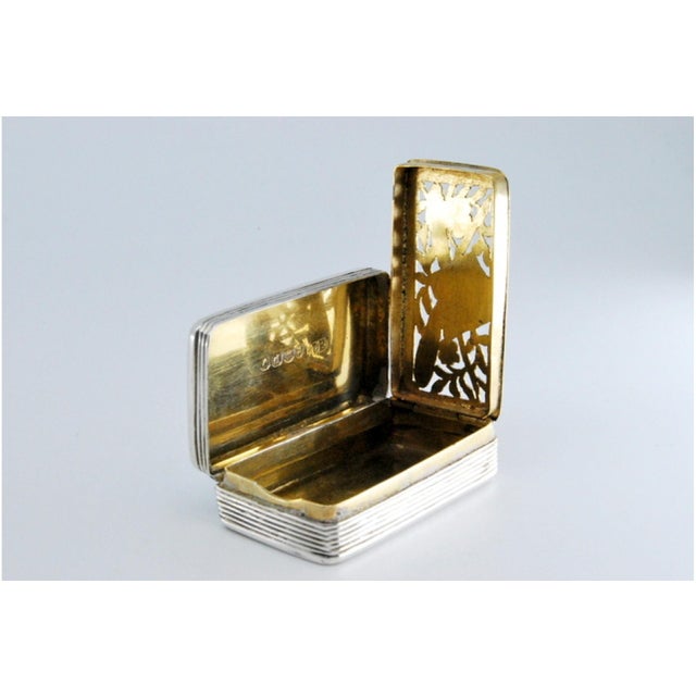 William IV Silver and Gold Vinaigrette Box with Borders For Sale - Image 6 of 10
