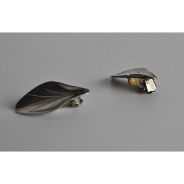 Modernist Sterling Silver Leaf Earclips by Hermann Siersbøl, 1940-1950s, Set of 2 For Sale - Image 6 of 8