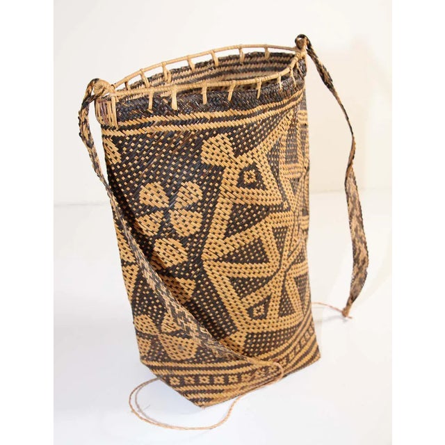 1950s Traditional Ethnic Woven Ajat Basket Borneo Indonesia For Sale - Image 10 of 13