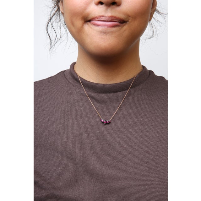 Early 21st Century 18K Rose Gold 3/4 Cttw Pave Diamonds and Graduated Red Ruby Gemstone Curved Bar Choker Necklace (G-H Color, SI1-SI2 Clarity)-Adjustable to 14" - 16.5" For Sale - Image 5 of 6