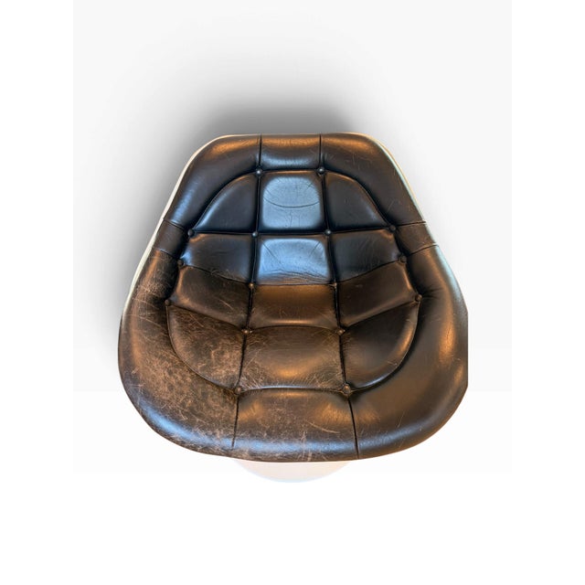 Modern Italian Space Age Fiberglass and Leather Lounge Chair, 1970s For Sale - Image 3 of 11