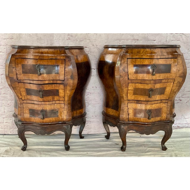 Italian Burled Wood Rococo Style Bombé Chests a Pair For Sale In Tampa - Image 6 of 16