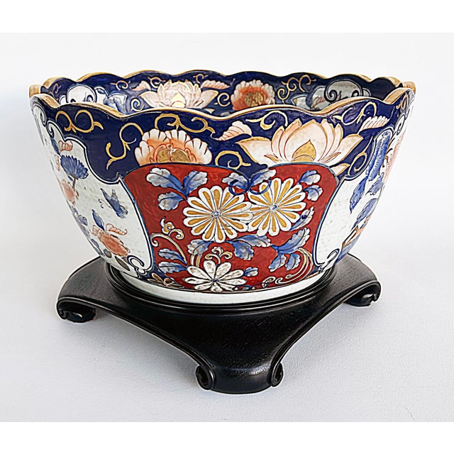 Japanese Mid-20th Century Gilt Japanese Imari Decorative Bowl, Wooden Stand For Sale - Image 3 of 8