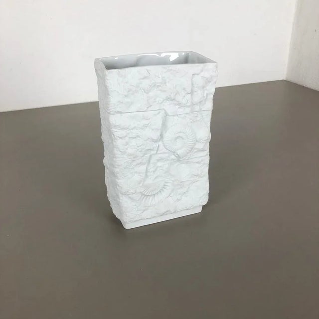 Op Art Biscuit Porcelain Vase Made from AK Kaiser, Germany, 1970s For Sale - Image 3 of 14