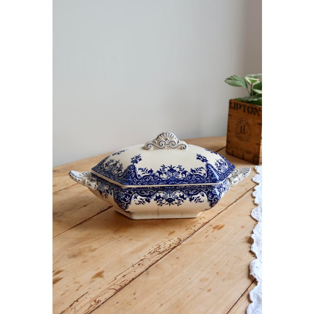 Antique 19th Century Ironstone Tureen with Rouen Pattern from Longchamp For Sale - Image 10 of 10