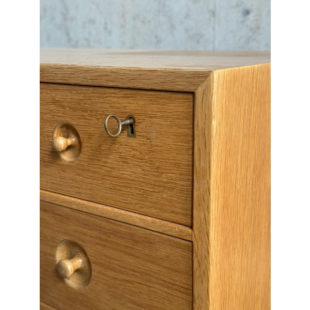 1950s Chest of Drawers by Hans J Wegner for RY Mobler, 1950s For Sale - Image 5 of 10