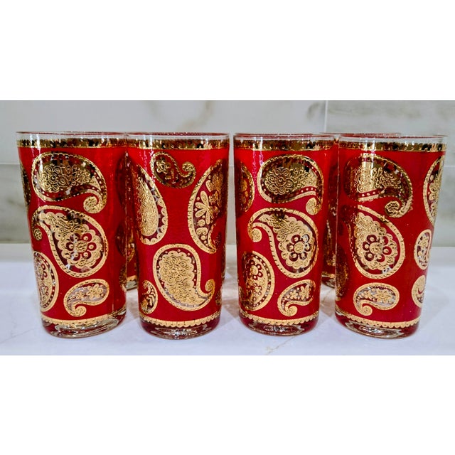 1960s 1960s Culver 22k Red & Gold Paisley Highball Glasses & Basket – Set of 8 For Sale - Image 5 of 10