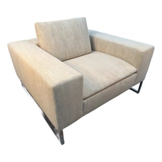 Mid-Century Modern Lounge Chair With Chrome Legs For Sale