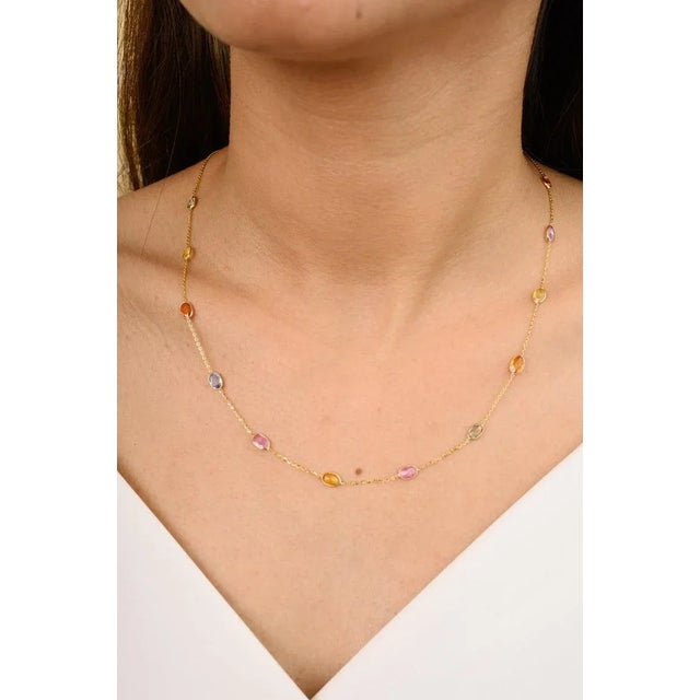 5.35 Carats Rainbow Sapphire 18k Gold Chain Link Necklace by VRJewels For Sale In New York - Image 6 of 15