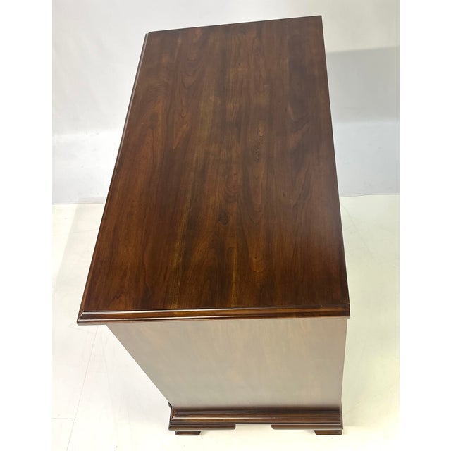 Vintage Chippendale Style Block-Front Solid Cherry Bachelor's Chest by Harden For Sale - Image 13 of 18