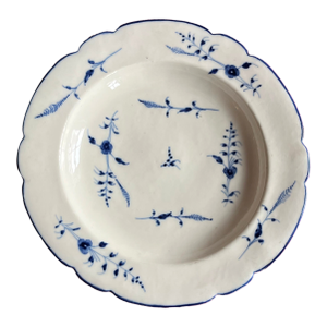 Antique 18th Century French Louis XV Chantilly Porcelain Soup Bowl or Plate in Blue and White Sprig, Circa 1760