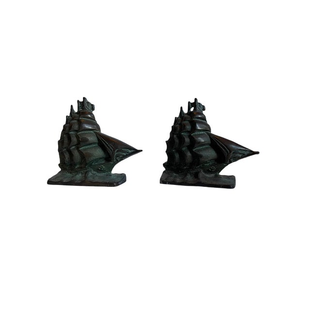 Neoclassical Late 19th Century Turn of the Century Sculpted Bronze Ship Antique Bookends - Set of 2 For Sale - Image 3 of 11
